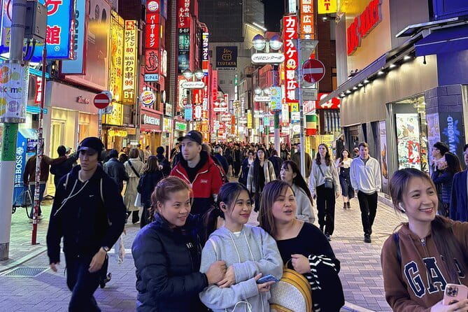 Tokyo: Shibuya Highlights Walking Tour & Secret View Spot - Meeting Hachiko and finding your guide