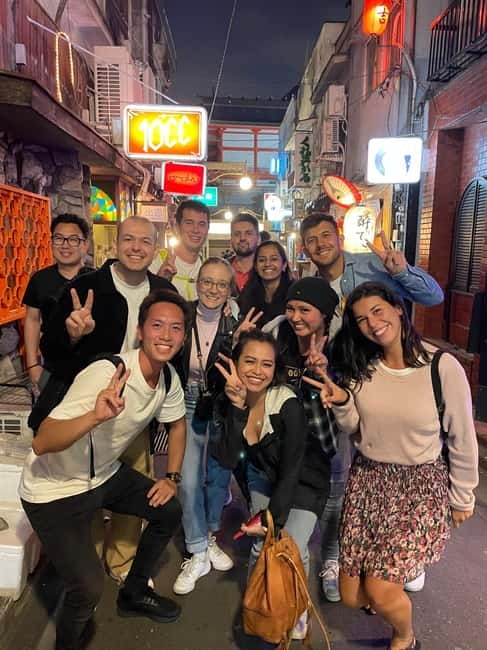 Tokyo: Shinjuku Bar and Izakaya Hopping Tour - A Casual Bar With a Local Feel
