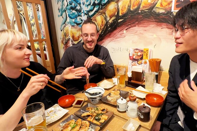 Tokyo: Shinjuku Bar Hopping & Night Walking Tour - Kabukicho under the neon lights