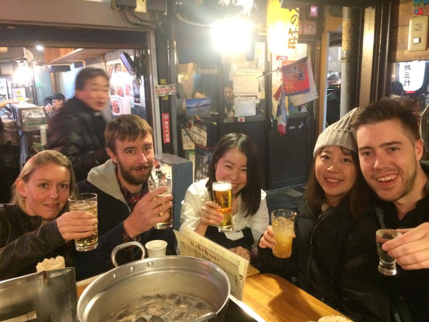 Tokyo: Shinjuku Bar Hopping with All-You-Can-Drink & Dinner - Who should book this Shinjuku night tour?
