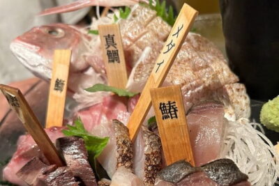 Tokyo Shinjuku Food & Backstreet Culture Tour: 15 Dishes+3 Drinks - Omoide Yokocho and the feel of old Tokyo