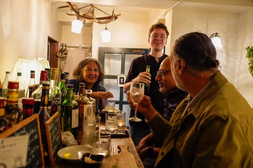 Tokyo: Shinjuku Golden Gai Bar Hopping Night Tour - Golden Gai: small rooms, real atmosphere