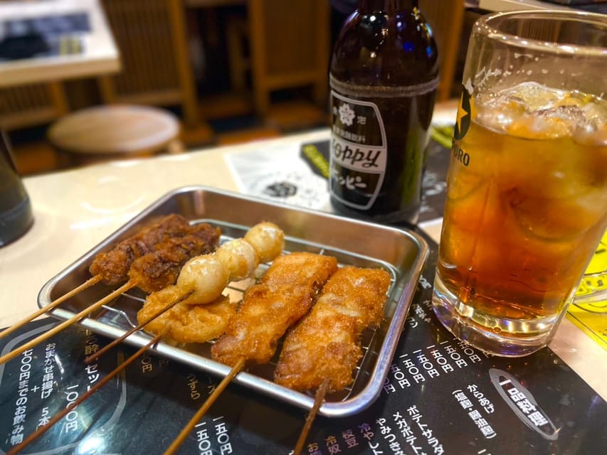 Tokyo: Shinjuku Golden Gai Bar Hopping that only locals know - The first bar and the rhythm of hashigo-zake