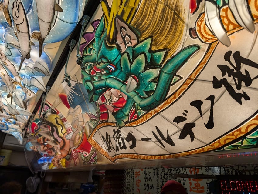 Tokyo: Shinjuku Golden Gai Bar Hopping that only locals know - Expect contrasting bars, not identical stops
