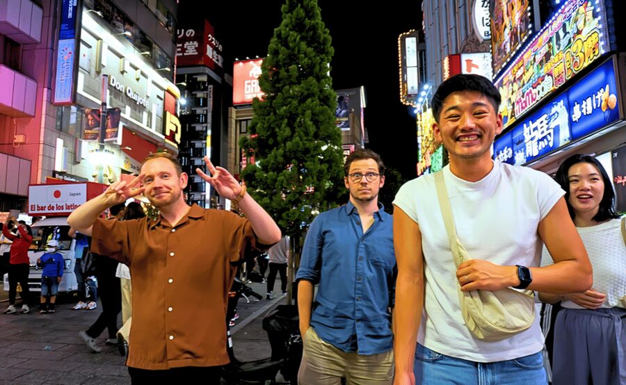 Tokyo: Shinjuku Izakaya Food&Drinking Tour (Local Guide) - The final stop: beer, gyoza, and motsunikomi