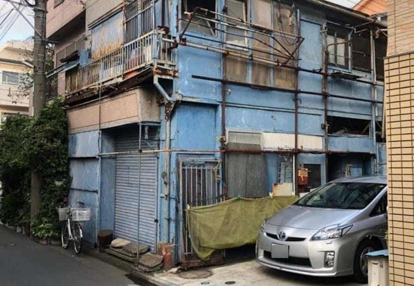 Tokyo: Shinjuku, Kawasaki, Slum & Red Light Tour with Pickup - Key points to know before you book