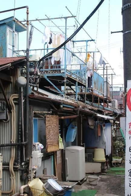Tokyo: Shinjuku, Kawasaki, Slum & Red Light Tour with Pickup - Red-light districts: what the guide can explain