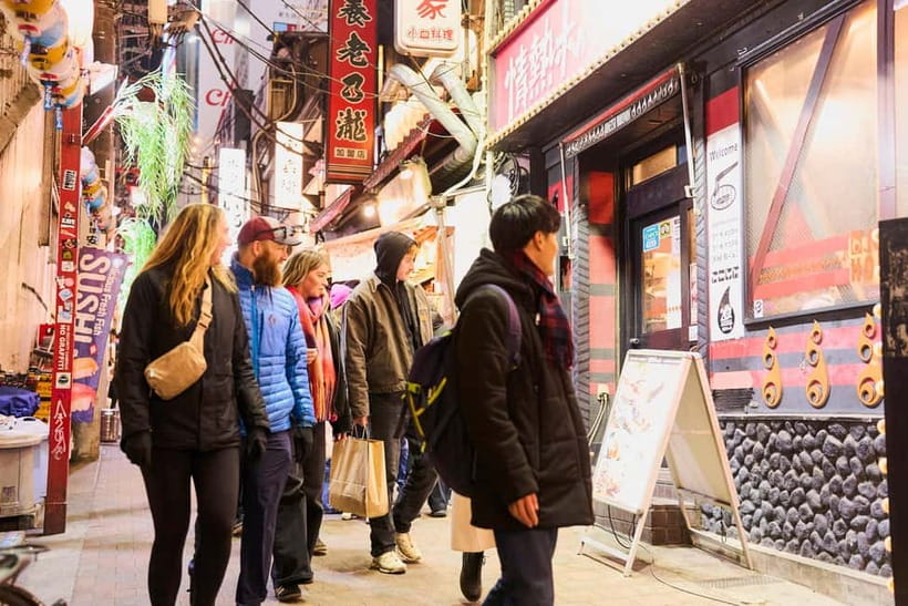 Tokyo: Shinjuku Nightlife & Secret Backstreets Walking Tour - Kabukicho, from red-light district to nightlife center