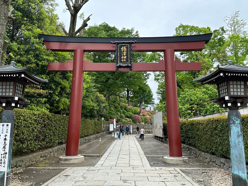 Tokyo:Stroll in Old traditional culture towns~Yanaka & Nezu - Yanaka Cemetery, trees, and old Tokyo memory