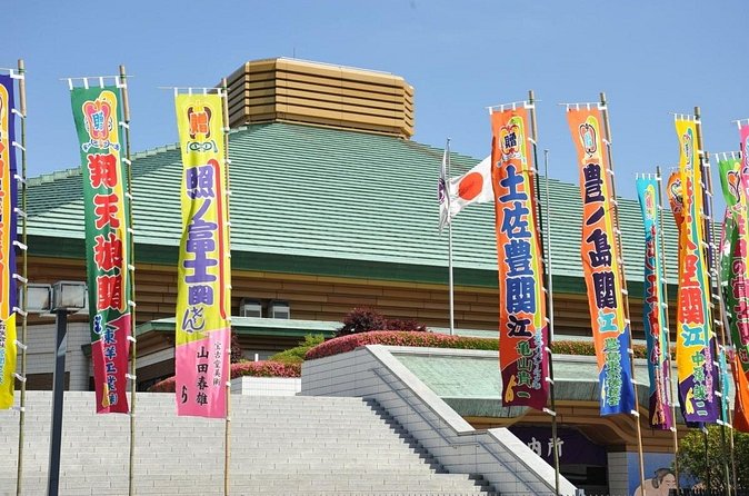 Tokyo Sumo History Tour with Chanko Nabe Lunch - Museum treasures, or a look at two working stables