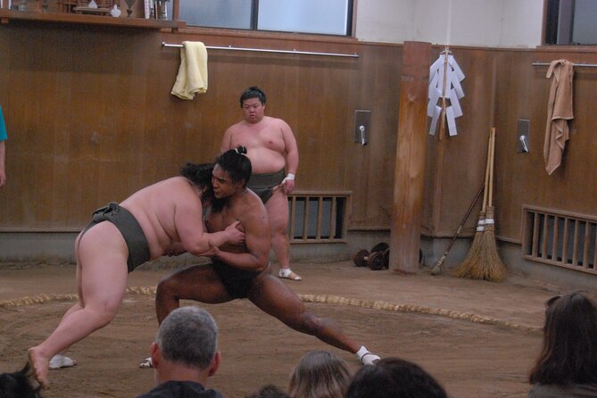 Tokyo: Sumo Morning Practice -Stable Visit Tour with a Guide - Who will get the most from this stable visit