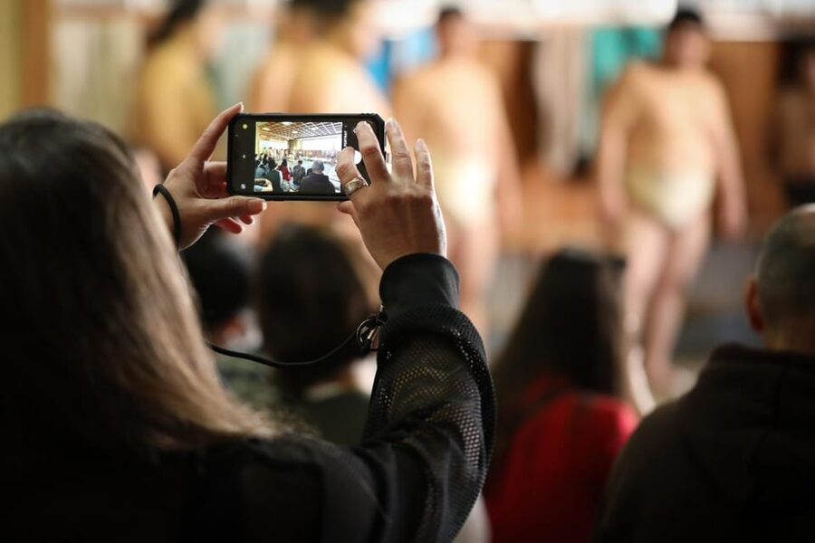 Tokyo: Sumo Morning Practice with journalists. Not fake show - Small tips that improve the morning