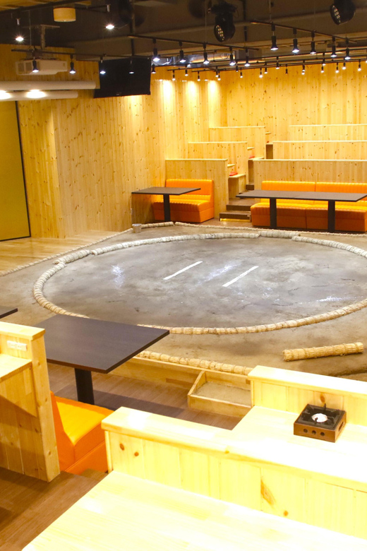 Tokyo: Sumo Show Experience with Chicken Hot Pot and a Photo - A sumo evening built for participation