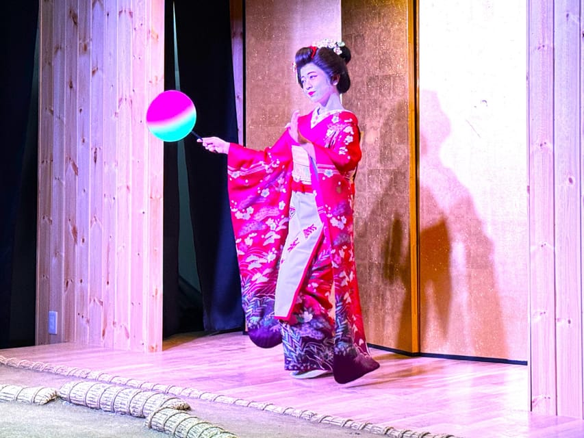Tokyo: Sumo Show Experience with Chicken Hot Pot and a Photo - Who should book it
