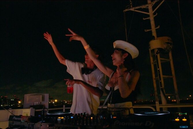 Tokyo Sunset Boat Party with Music Drinks and Vibes - Live DJs and the house music focus
