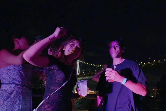 Tokyo Sunset Boat Party with Music Drinks and Vibes - Drinks, conversation, and the social crowd
