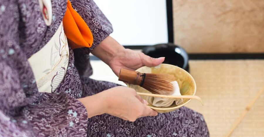 Tokyo: Tea Ceremony Experience in a small tea room - The opening lesson: what the ceremony means