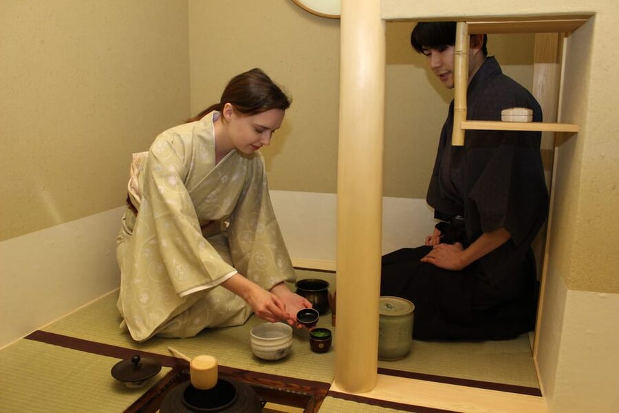 Tokyo: Tea Ceremony in Shibuya Tokyo - A quiet tea room in the middle of Shibuya