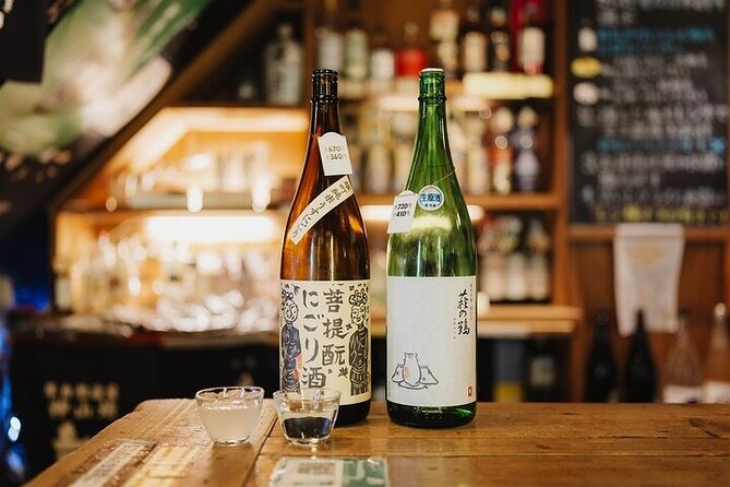 Tokyo Time Machine: Exploring Old School Monzen-Nakacho - Squeezing into a Tokyo tachinomi