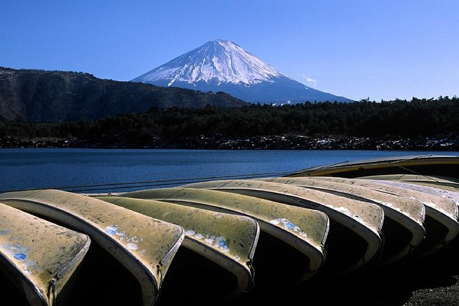 Tokyo to Hakone | Private and Personalized Day Trip with a Local - Lake Ashi and the search for Mount Fuji