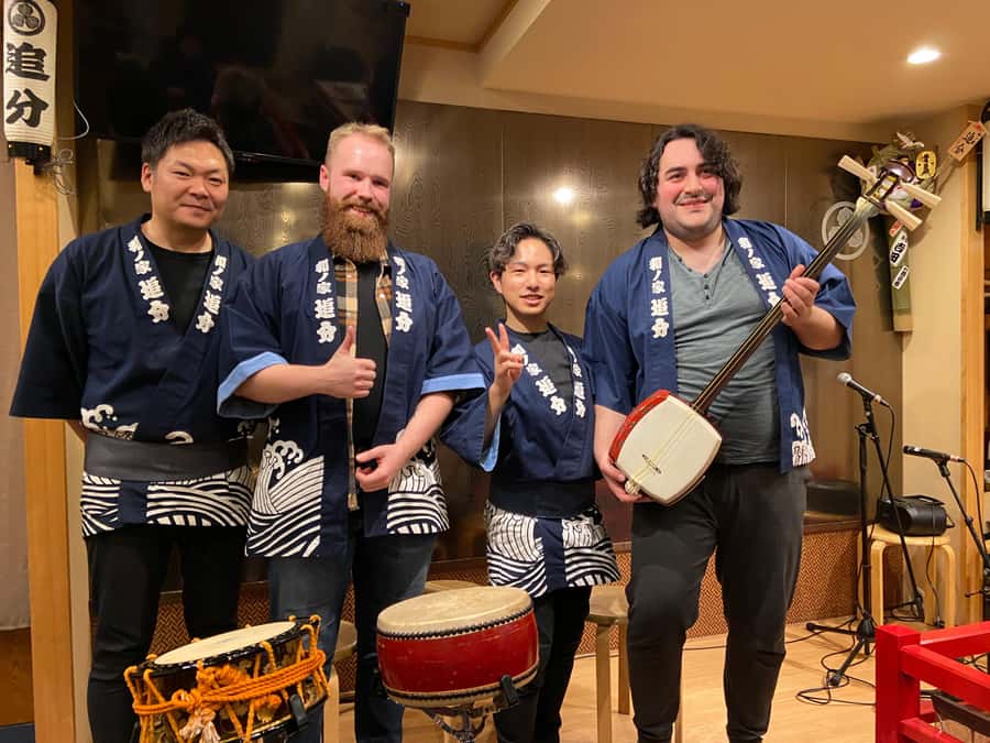 Tokyo: Traditional Asakusa Music Show with Dinner - Should you book this tour?