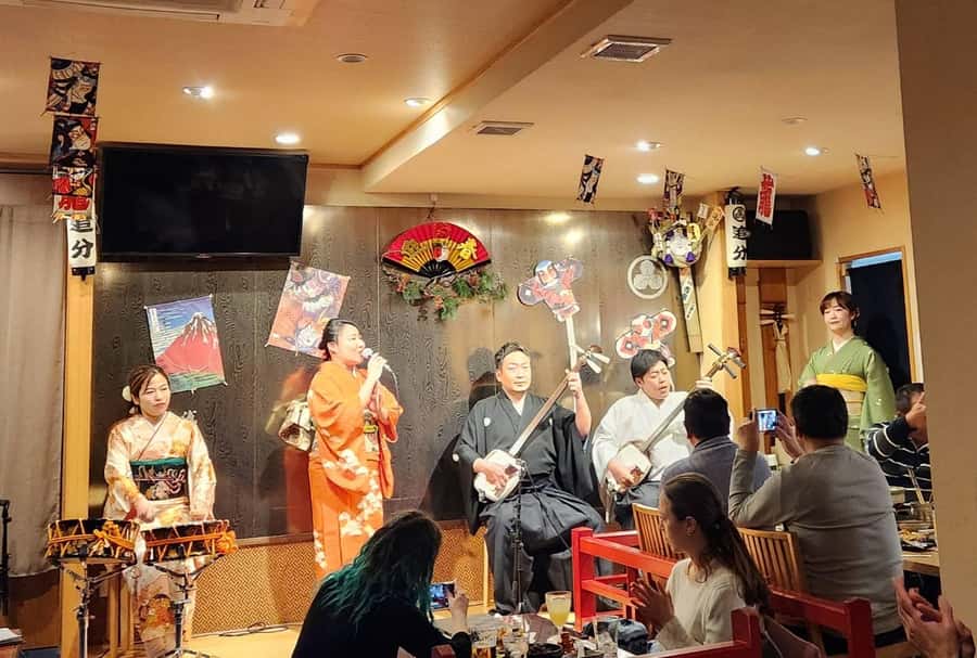 Tokyo: Traditional Asakusa Music Show with Dinner - Dinner at a traditional izakaya