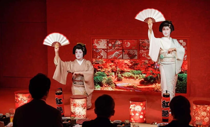Tokyo: Traditional Geisha Experience Show & Japanese Dinner - Key points at a glance