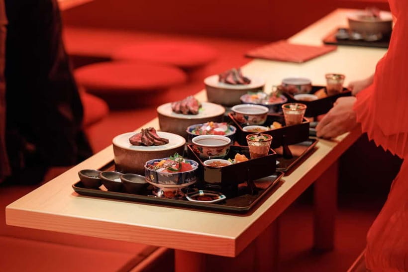 Tokyo: Traditional Geisha Experience Show & Japanese Dinner - Kaiseki dinner from Kyoto, served by the season