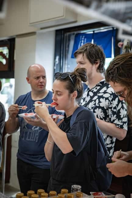Tokyo: Tsukiji Fish Market food Tour - How much food should you expect?