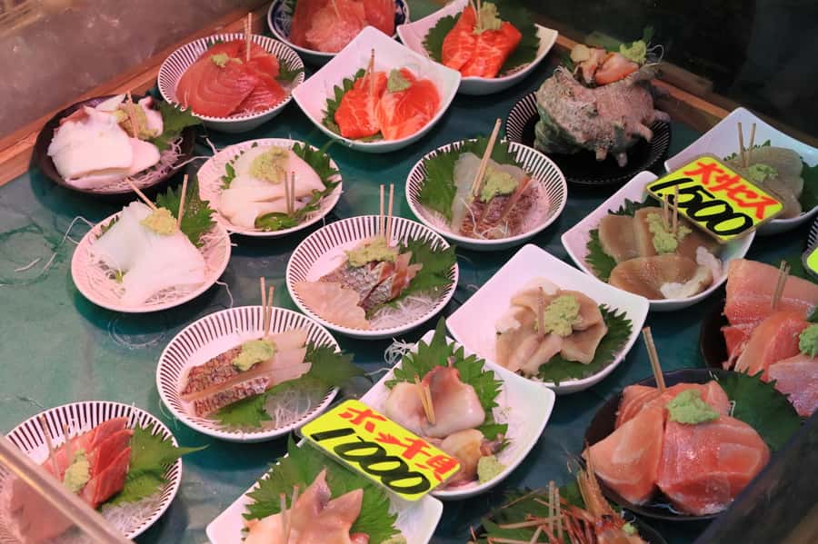 Tokyo : Tsukiji Fish Market Food Walking & Shrine Visit Tour - Why Tsukiji works so well in two hours