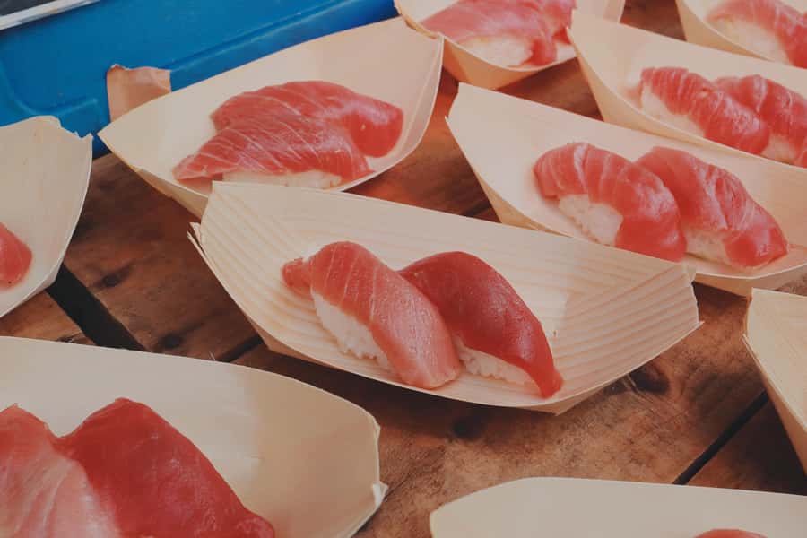 Tokyo : Tsukiji Fish Market Food Walking & Shrine Visit Tour - Learning shrine manners at Namiyoke Inari Jinja