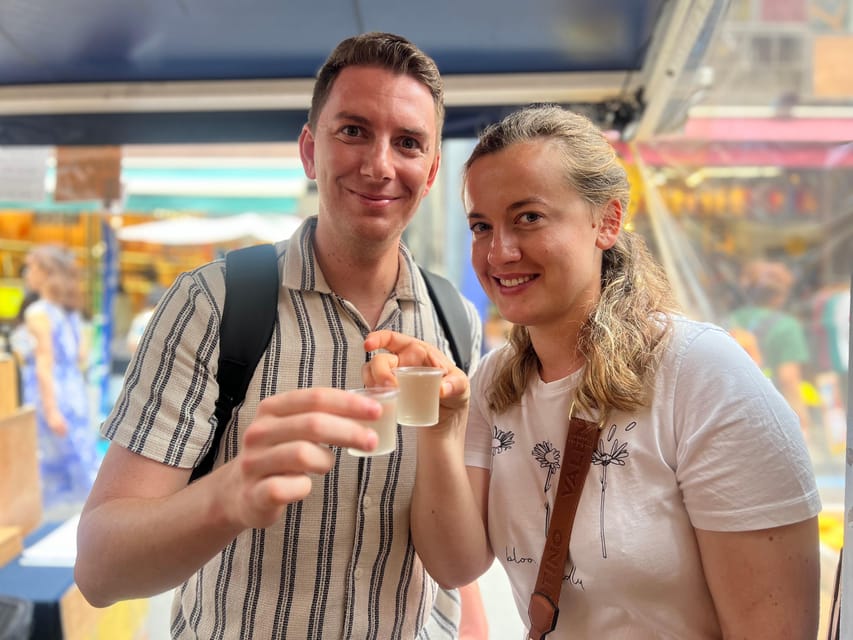 Tokyo: Tsukiji Fish Market Guided Walking Tour - Entering Tsukiji Outer Market