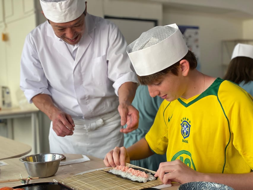 Tokyo: Tsukiji Fish Market Sushi Making Class with Pro Chef - Who will enjoy this most