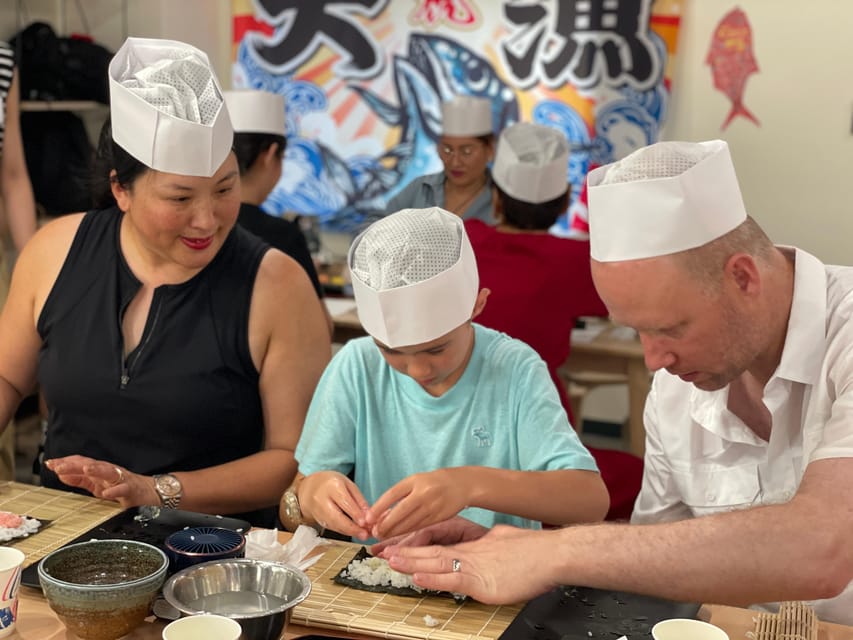 Tokyo: Tsukiji Fish Market Sushi Making Class with Pro Chef - The opening fish-cutting demonstration