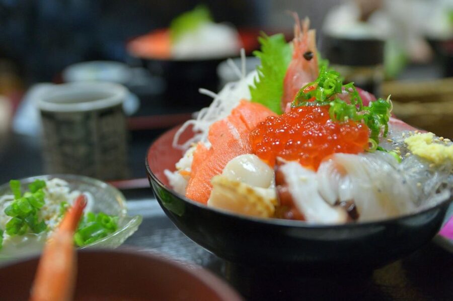 Tokyo: Tsukiji Fish Market Tour with 6 Stops & Seafood Lunch - Why Tsukiji still matters after the wholesale market moved