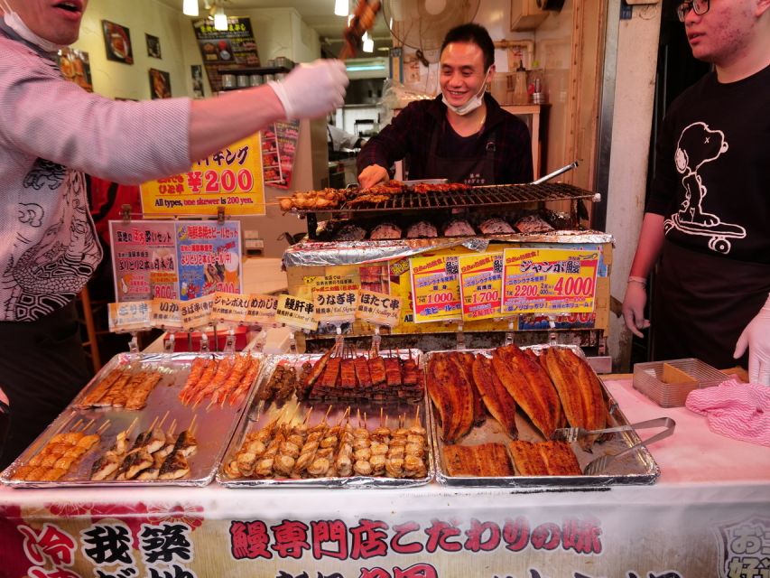 Tokyo: Tsukiji Fish Market Tour with 6 Stops & Seafood Lunch - Eating your way through the Outer Market