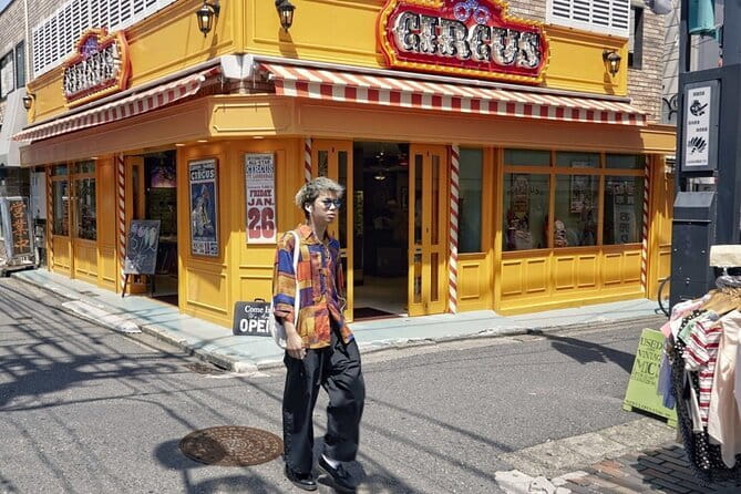 Tokyo : Vintage, Music & Food Tour in Shimokitazawa with a Local