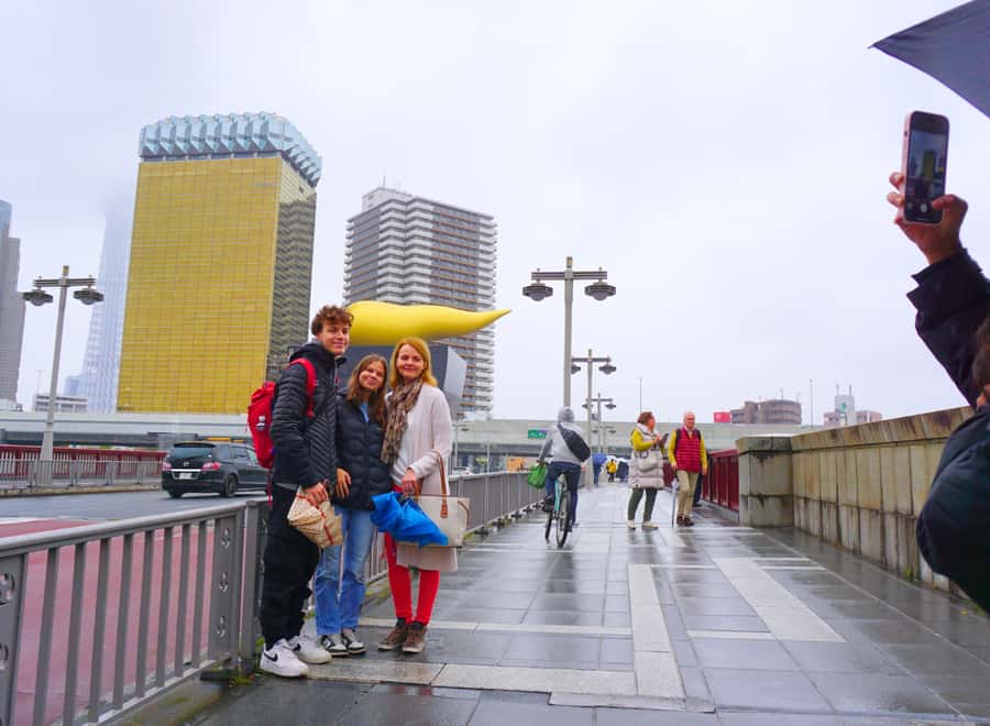 Tokyo : Visite des temples d'Asakusa avec guide français - Prier à Sensoji sans confondre temple et sanctuaire