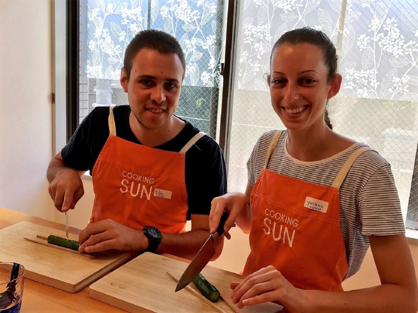Tokyo: Wagyu and 7 Japanese Dishes Cooking Class - Welcome tea and the foundations of Japanese flavor