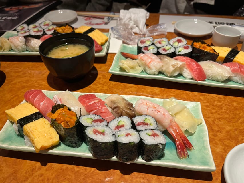 Tokyo: Wagyu and Sushi Gastronomic Journey - Sushi with a closer look at technique