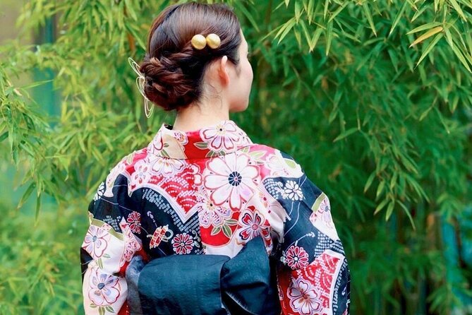 Tokyo: Winter Kimono Experience in Asakusa - Kaminarimon Gate and Nakamise Street