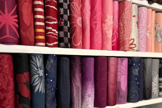 Tokyo: Winter Kimono Experience in Asakusa - Senso-ji and the Hozomon Gate