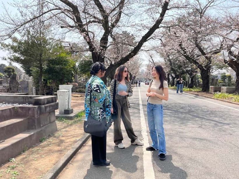 Tokyo Yanaka Old Town Walking Tour (Private/Local guide) - Why Yanesen feels unlike central Tokyo
