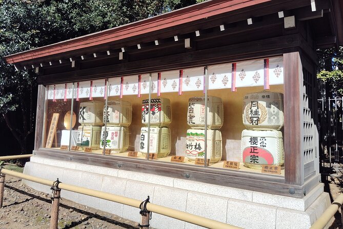 Tokyo: Yasukuni Shrine and Yushukan Museum Guided Tour - What the $84.70 price really covers