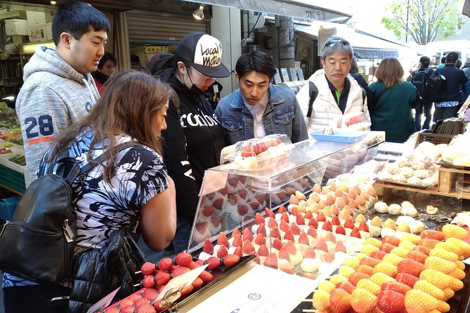 Toyosu Market Morning Tuna Auction and Tsukiji Food Tour with Licensed Guide - Moving between the two markets