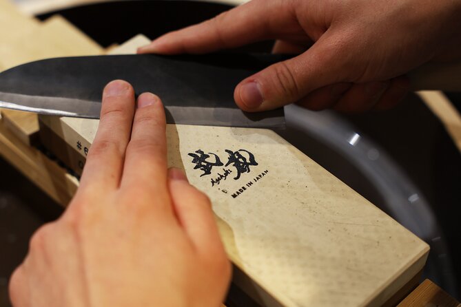 Traditional Japanese Knife Sharpening Class - From a dull blade to a sharper kitchen tool
