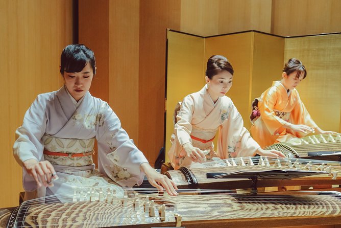 Traditional Japanese Music ZAKURO SHOW in Tokyo - What happens during the performance
