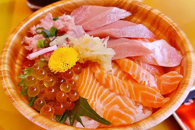 Tsukiji Food Strolling and Hama Rikyu Garden Walking Tour - Group size, pace, and physical demands