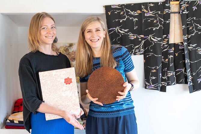Turn Antique Kimono into Take-Home Interior Art - Choosing your kimono from more than 200 pieces