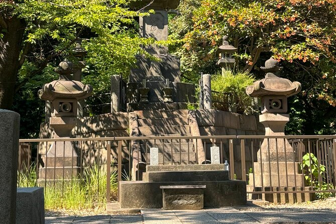 Ueno Park and Ameyoko Street Food Market Half Day Walking Tour - Shinobazu Pond and Bentendo’s Calmer Views